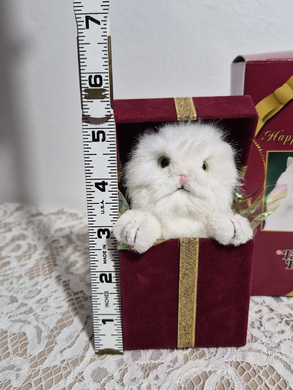 2003 Fancy Feast Ornament